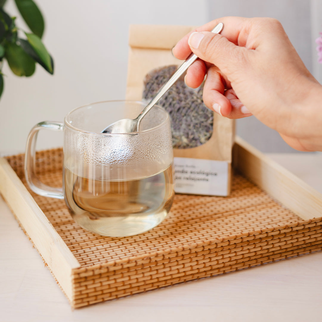 Taza INFUSE & CHILL con tapa y bolsitas incluidas