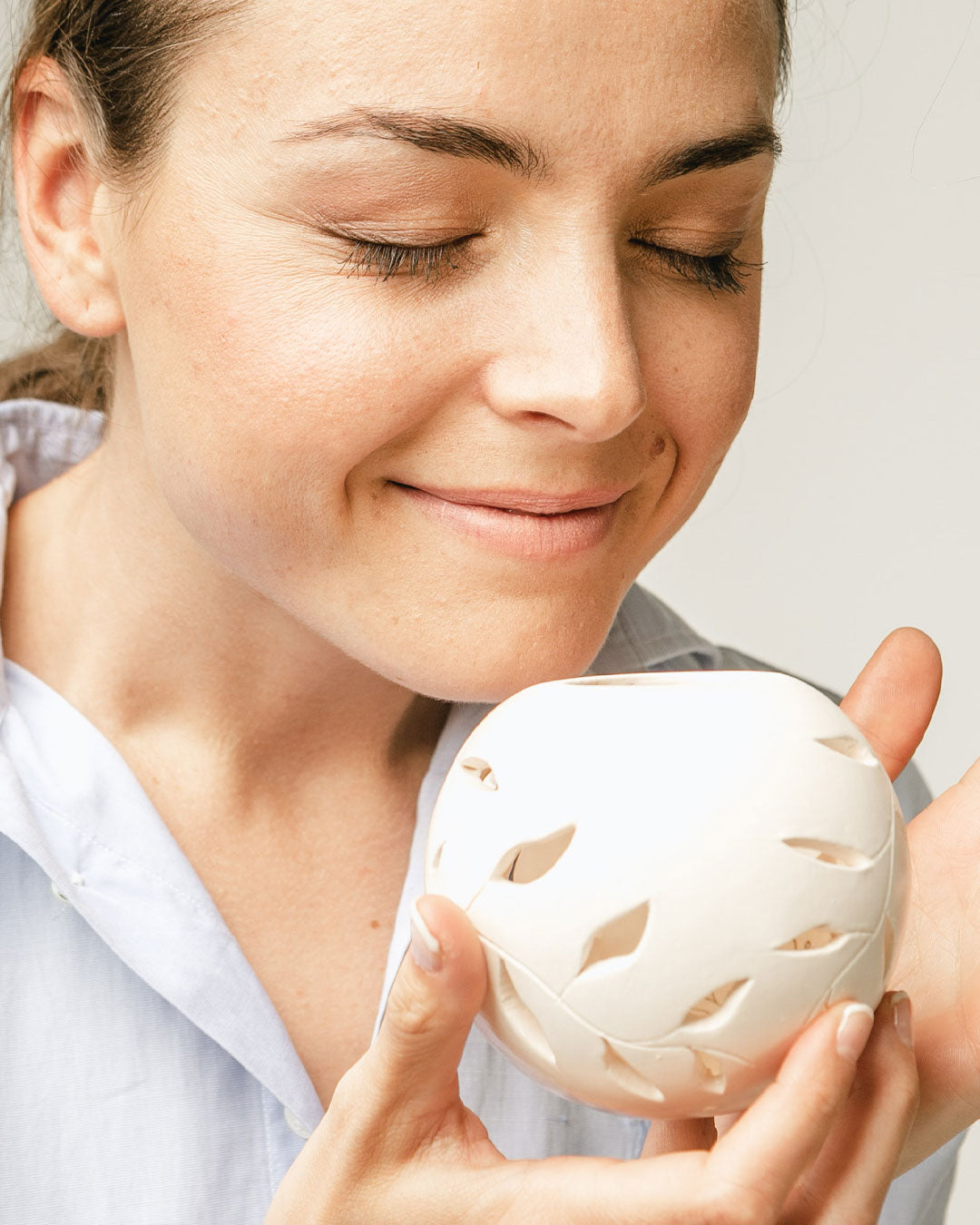 Bola para perfumar de cerámica natural